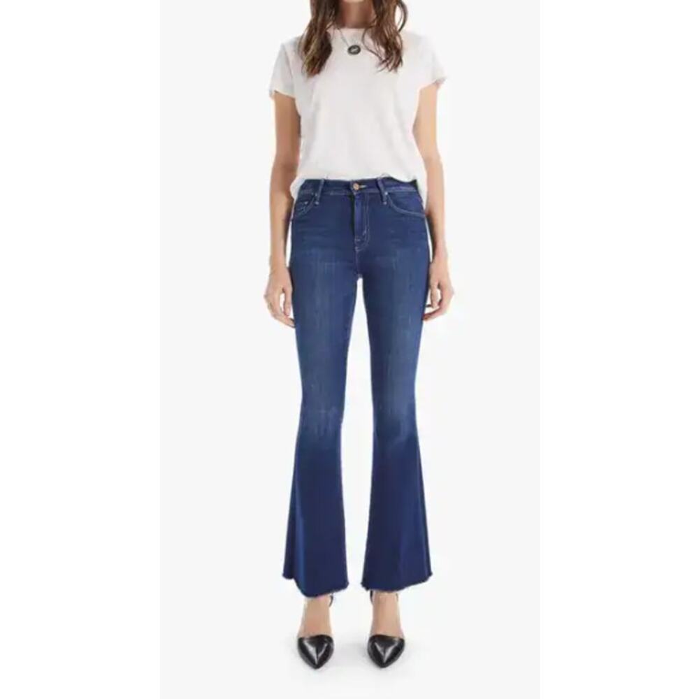 Mother The Weekender Mid-Rise Frayed Hem Denim Flare Jeans Home Movies 27 - Picture 4 of 7